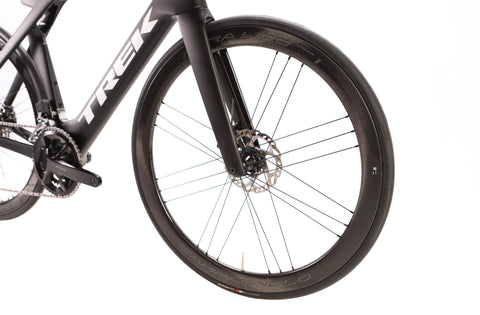 Trek Madone SL6 Gen 7 Shimano 105 Di2 Disc Road Bike 2024, Size 54cm