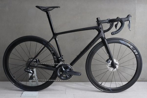 Staff picks - Giant TCR SL1 Disc - the not so cool kid at the top table