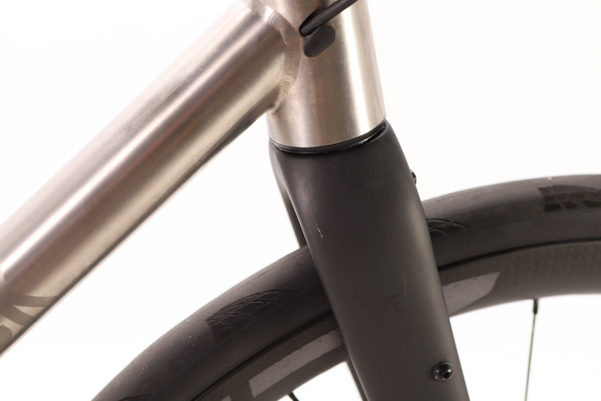 J.Laverack J.ACK II Shimano Ultegra Di2 Disc Road Bike 2023, Size 60cm