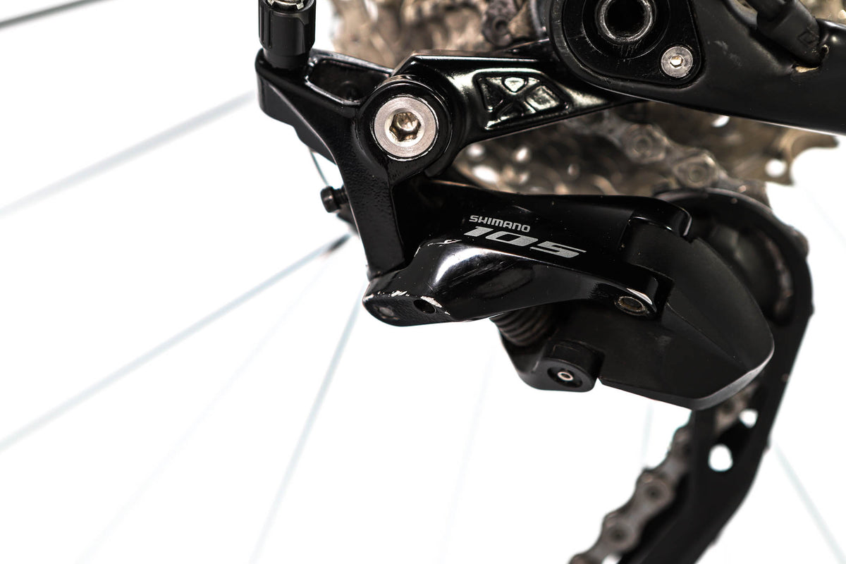 Cube Attain SL Carbon Shimano 105 Disc Road Bike 2021, Size 58cm