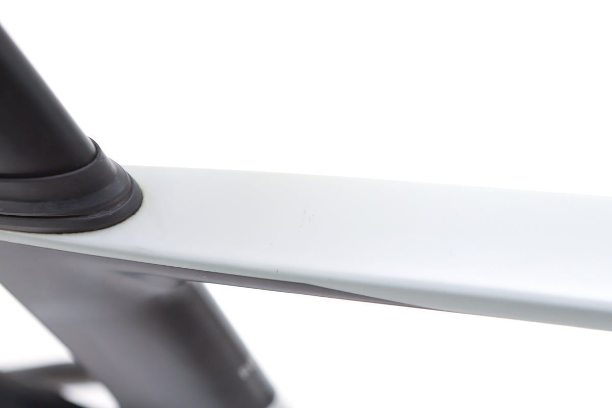 Canyon Aeroad CF SL 8 Shimano Ultegra Disc Road Bike 2021, Size Medium