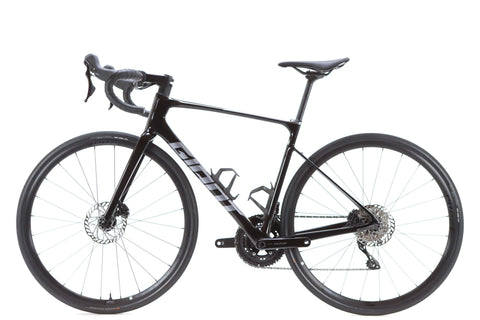 Giant Defy Advanced 2 Shimano 105 Disc Road Bike 2025, Size Medium