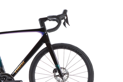 Trek Madone SL 7 Gen 8 Shimano Ultegra Di2 Disc Road Bike 2025, Size Large