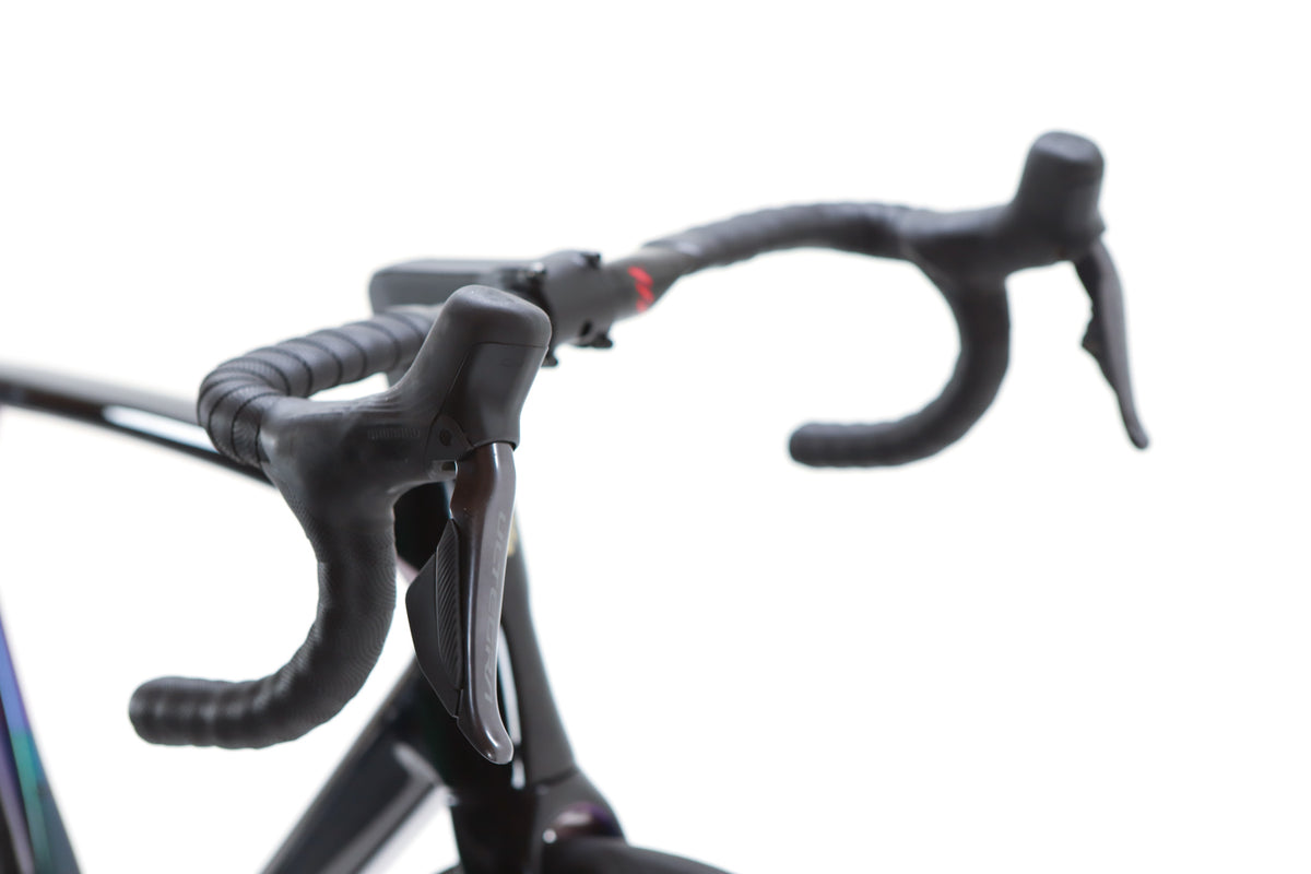 Trek Madone SL 7 Gen 8 Shimano Ultegra Di2 Disc Road Bike 2025, Size Large