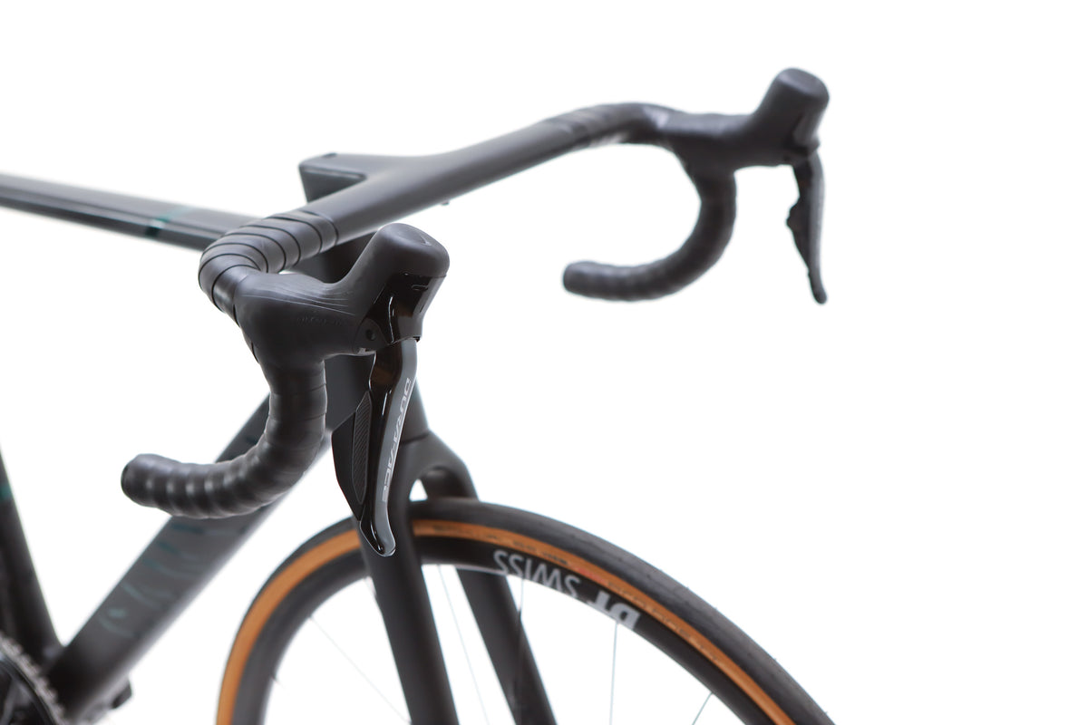 Canyon Ultimate CFR Shimano Dura-Ace Di2 Disc Road Bike 2023, Size Medium