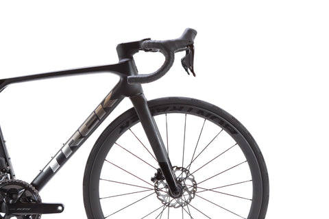 Trek Madone SL 6 Gen 8 Shimano 105 Di2 Disc Road Bike 2025, Size Medium