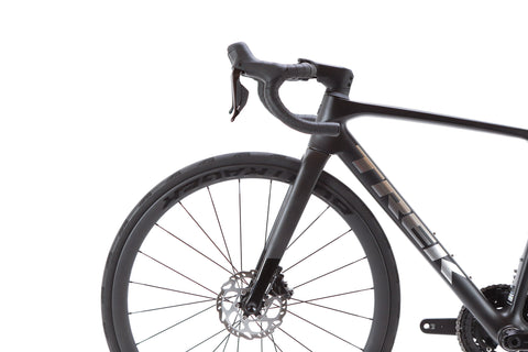 Trek Madone SL 6 Gen 8 Shimano 105 Di2 Disc Road Bike 2025, Size Medium
