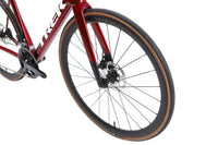 Trek Madone SL 6 Gen 8 Shimano 105 Di2 Disc Road Bike 2025, Size Large