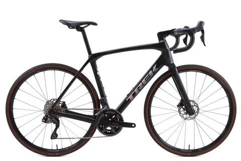 Trek Domane SL Gen Shimano 105 Di2 Disc Road Bike 2024, Size