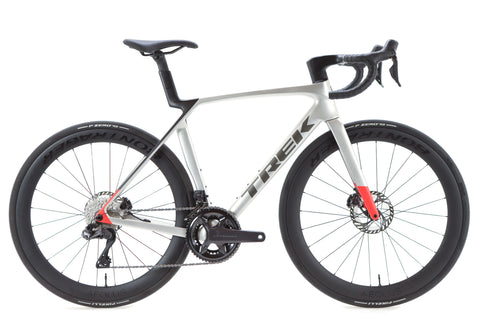 Trek Madone SL 7 Gen 8 Shimano Ultegra Di2 Disc Road Bike 2025, Size Medium