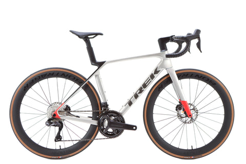 Trek Madone SL 7 Gen 8 Shimano Ultegra Di2 Disc Road Bike 2025, Size Medium