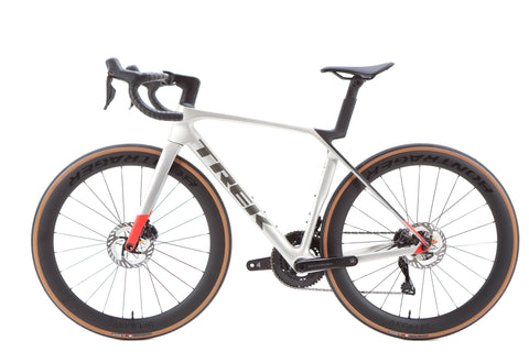 Trek Madone SL 7 Gen 8 Shimano Ultegra Di2 Disc Road Bike 2025, Size Medium