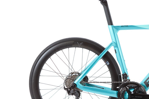 Bianchi e-Oltre Shimano 105 Disc Electric Road Bike 2025, Size 55cm