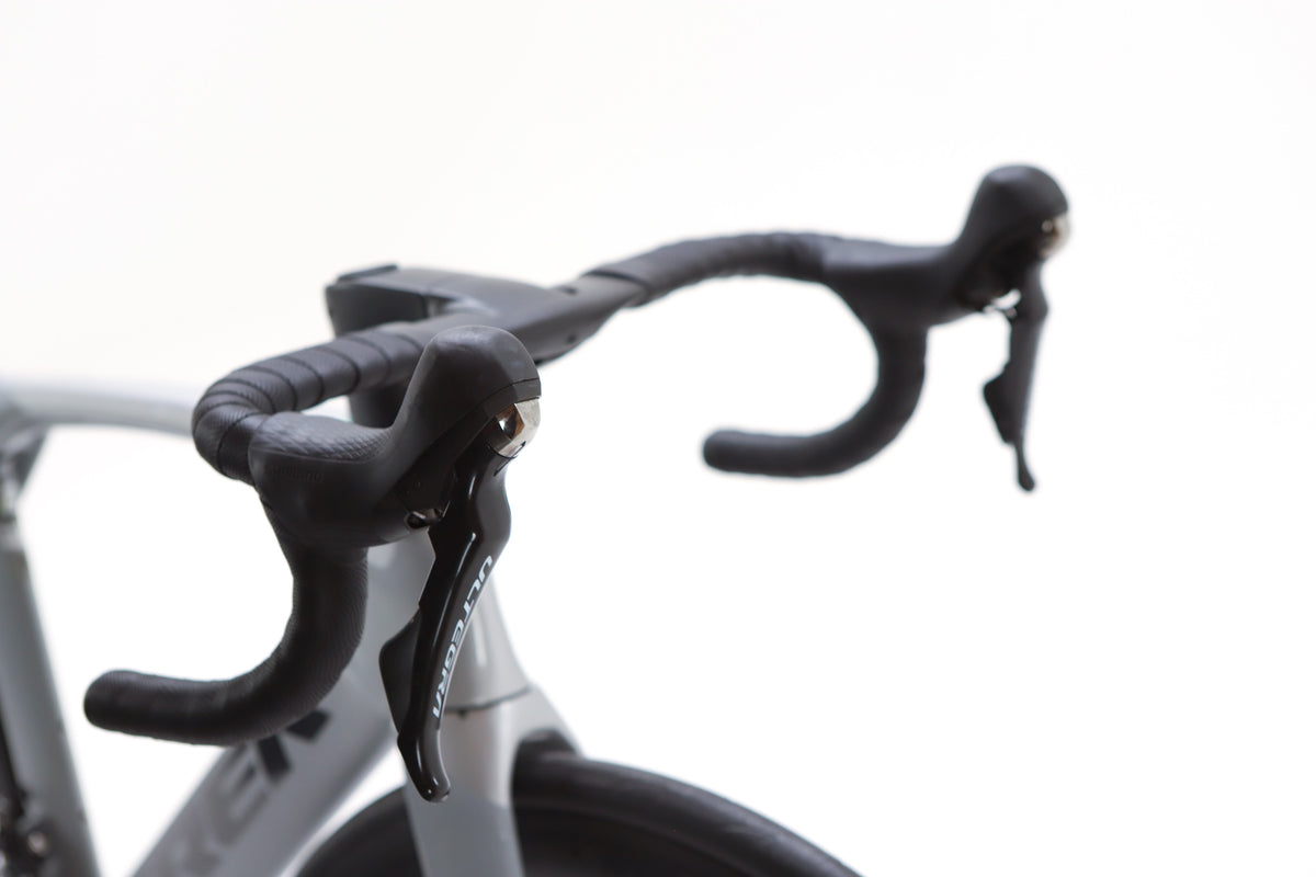 Trek Madone SLR 6 Gen 6 Shimano Ultegra Disc Road Bike 2019, Size 54cm