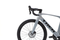 Trek Madone SLR 6 Gen 6 Shimano Ultegra Disc Road Bike 2019, Size 54cm
