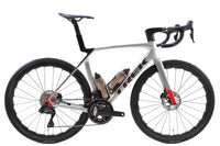 Trek Madone SL7 Gen 8 Shimano Ultegra Di2 Disc Road Bike 2024, Size M/L
