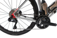 Trek Madone SL7 Gen 8 Shimano Ultegra Di2 Disc Road Bike 2024, Size M/L