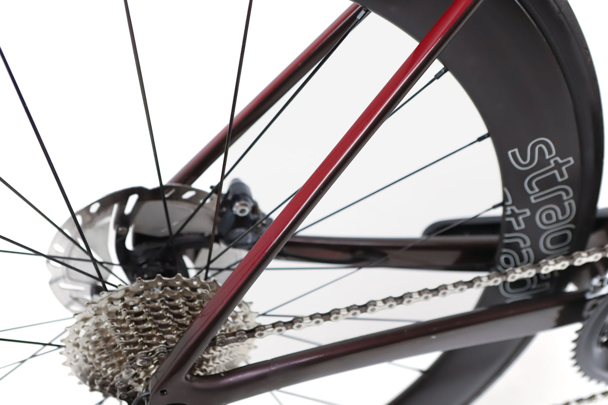 Giant Defy Advanced Shimano Ultegra Di2 Disc Road Bike 2024, Size M/L