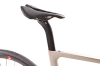Pinarello F5 Shimano 105 Di2 Disc Road Bike 2024, Size 56cm