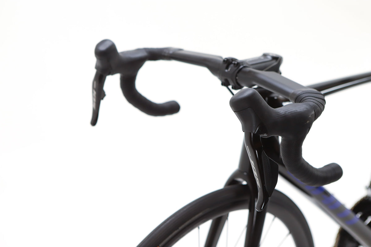 Giant TCR Advanced Disc 1 Shimano 105 Di2 Disc Road Bike 2024, Size Medium