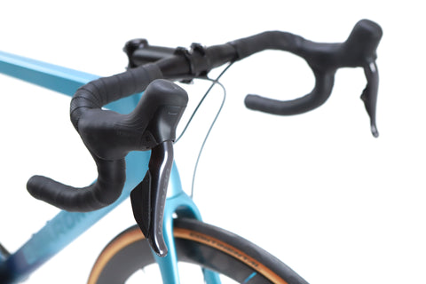 Boardman SLR 9.6 Shimano Ultegra Di2 Disc Road Bike 2023, Size Medium