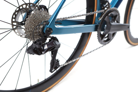 Boardman SLR 9.6 Shimano Ultegra Di2 Disc Road Bike 2023, Size Medium