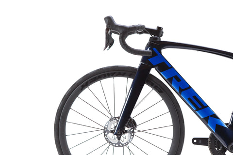 Trek Madone SL 7 Gen 6 Shimano Ultegra Di2 Disc Road Bike 2022, Size 54cm
