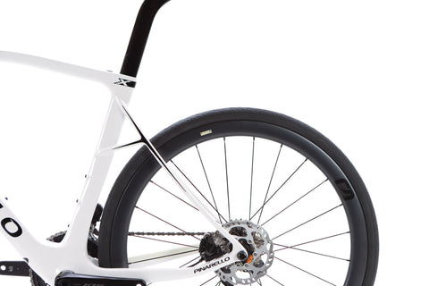 Pinarello X5 Shimano 105 Di2 Disc Road Bike 2024, Size 53cm