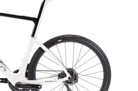 Pinarello F9 Shimano Dura-Ace Di2 Disc Road Bike 2023, Size 57.5cm