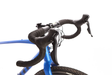 Giant Revolt 2 Shimano Sora Gravel Bike 2022, Size Medium