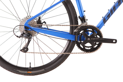 Giant Revolt 2 Shimano Sora Gravel Bike 2022, Size Medium