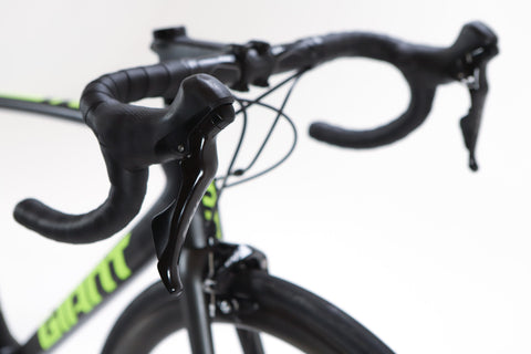 Giant TCR Advanced 2 Shimano 105 Road Bike 2019, Size Medium
