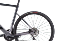 Boardman SLR 8.9 Shimano 105 Disc Road Bike 2024, Size Large