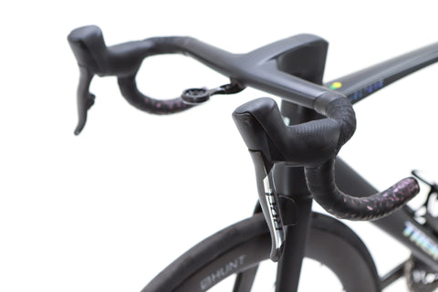 Trek Madone SLR 9 Gen 8 Sram Red eTap AXS Disc Road Bike 2025, Size M/L