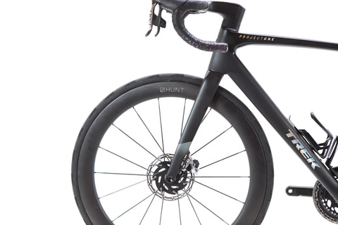 Trek Madone SLR 9 Gen 8 Sram Red eTap AXS Disc Road Bike 2025, Size M/L