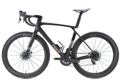 Trek Madone SLR 9 Gen 8 Sram Red eTap AXS Disc Road Bike 2025, Size M/L
