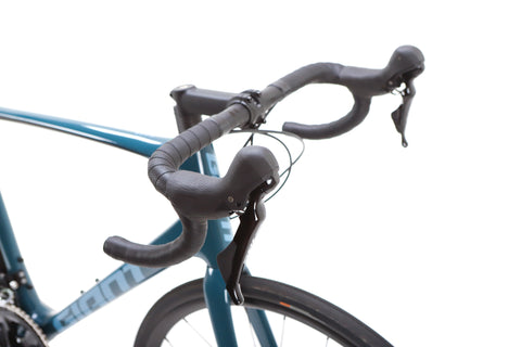 Giant Defy Advanced 2 Shimano 105 Disc Road Bike 2022, Size Large