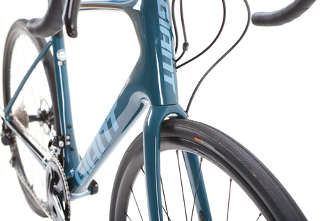 Giant Defy Advanced 2 Shimano 105 Disc Road Bike 2022, Size Large