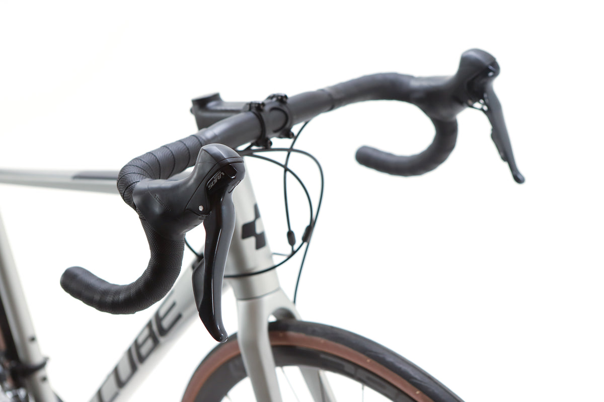 Cube Attain Pro Shimano Sora Disc Road Bike 2024, Size 53cm