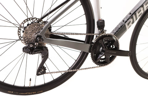 Ribble Endurance SL e Shimano 105 Di2 Disc Electric Road Bike 2023, Size Medium