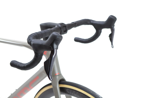 BMC Roadmachine 01 Three Shimano Ultegra Di2 Disc Road Bike 2022, Size 54cm