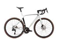 Trek Madone SL 6 Gen 8 Shimano 105 Di2 Disc Road Bike 2025, Size M/L