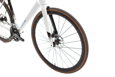 Trek Madone SL 6 Gen 8 Shimano 105 Di2 Disc Road Bike 2025, Size M/L