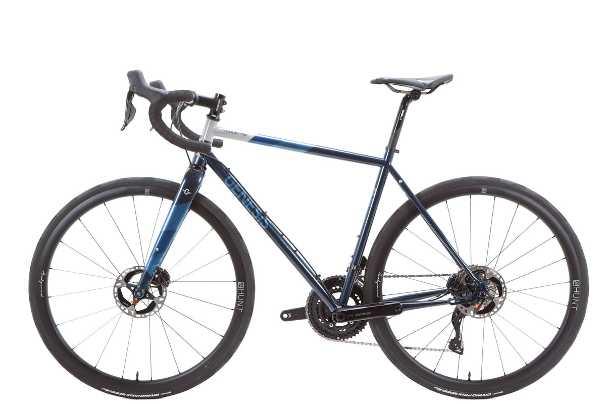 Genesis Equilibrium 725 Shimano 105 Di2 Disc Road Bike 2023, Size Medi ...