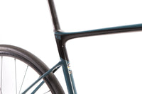 Giant Defy Advanced 2 Shimano 105 Disc Road Bike 2022, Size M/L