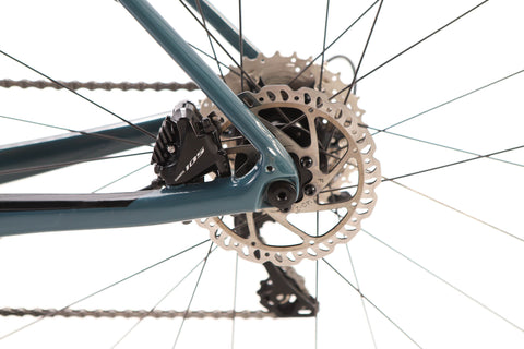 Giant Defy Advanced 2 Shimano 105 Disc Road Bike 2022, Size M/L