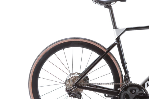 Merida Scultura Limited Shimano 105 Disc Road Bike 2023, Size Medium