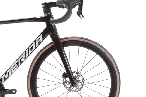 Merida Scultura Limited Shimano 105 Disc Road Bike 2023, Size Medium