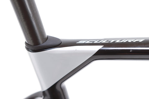 Merida Scultura Limited Shimano 105 Disc Road Bike 2023, Size Medium