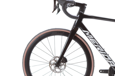 Merida Scultura Limited Shimano 105 Disc Road Bike 2023, Size Medium